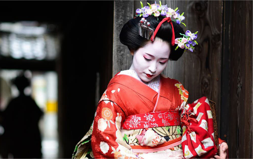 An evening with a Geisha in training